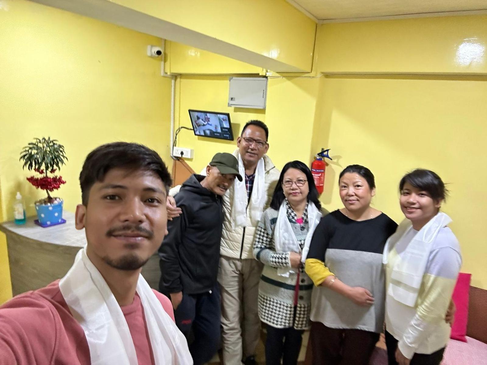 Dew Drops Guest House Darjeeling  Extérieur photo